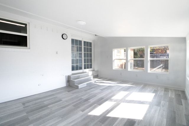 310 W Davis Street, Duncanville, TX 75116