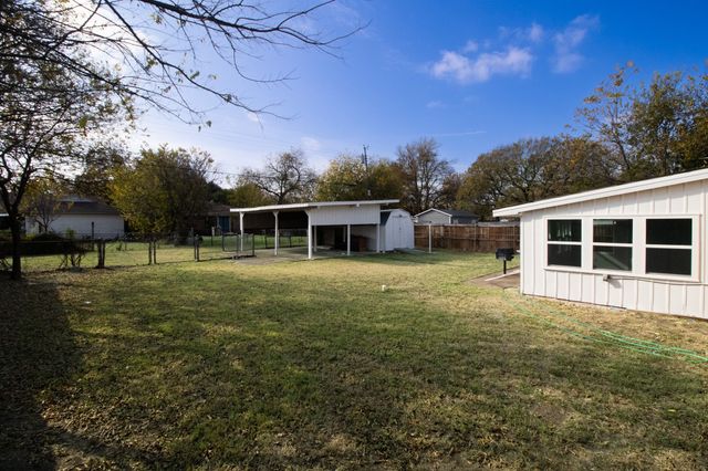 310 W Davis Street, Duncanville, TX 75116