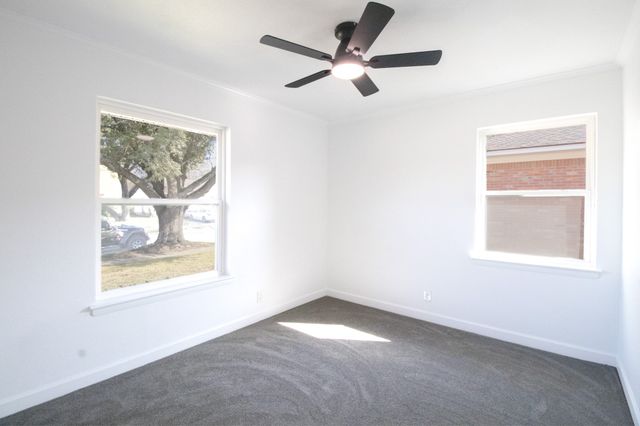 310 W Davis Street, Duncanville, TX 75116