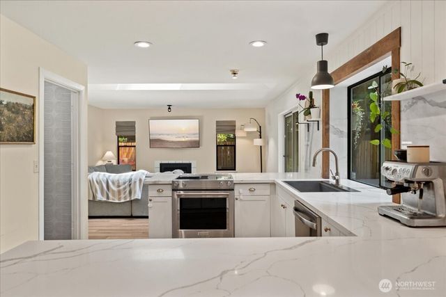 8716 71st Street NW, Gig Harbor, WA 98335