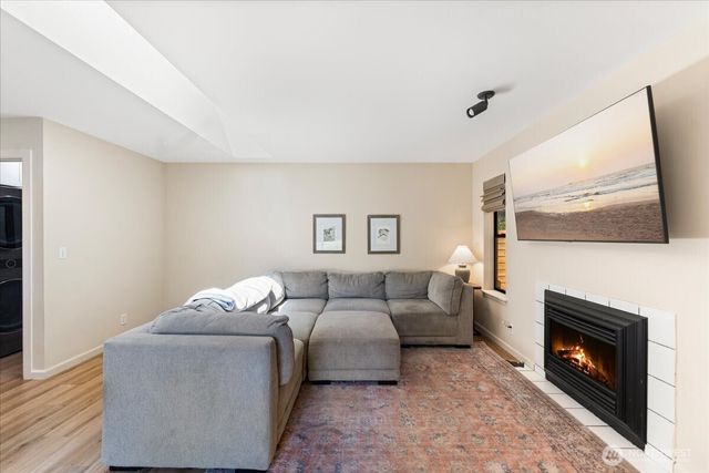 8716 71st Street NW, Gig Harbor, WA 98335