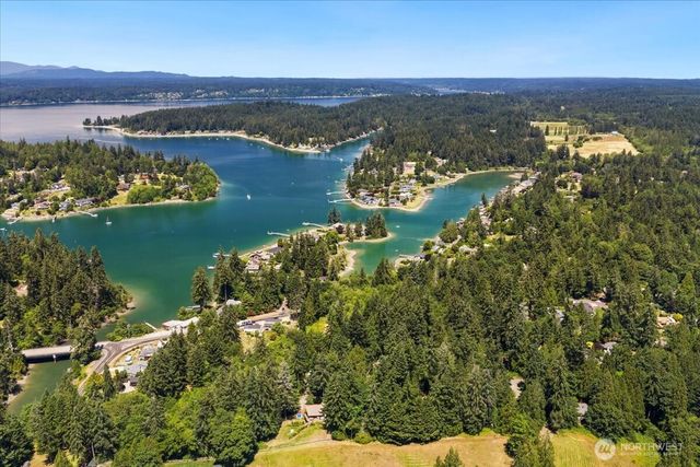8716 71st Street NW, Gig Harbor, WA 98335