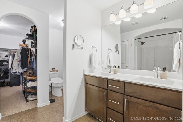 3908 W 103rd Place S, Jenks, OK 74037