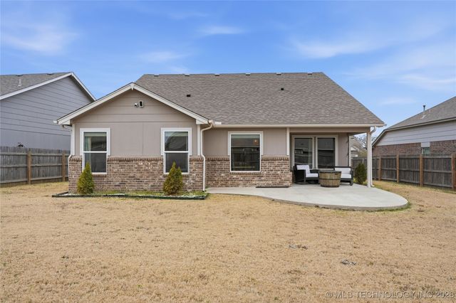 3908 W 103rd Place S, Jenks, OK 74037