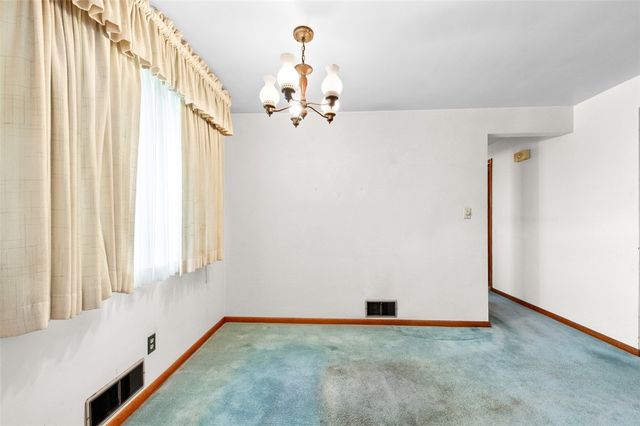 206 S Thompson Lane, Hempfield Twp, PA 15642