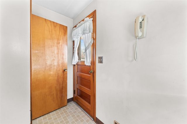 206 S Thompson Lane, Hempfield Twp, PA 15642