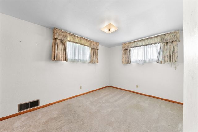 206 S Thompson Lane, Hempfield Twp, PA 15642