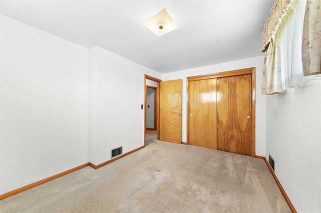 206 S Thompson Lane, Hempfield Twp, PA 15642