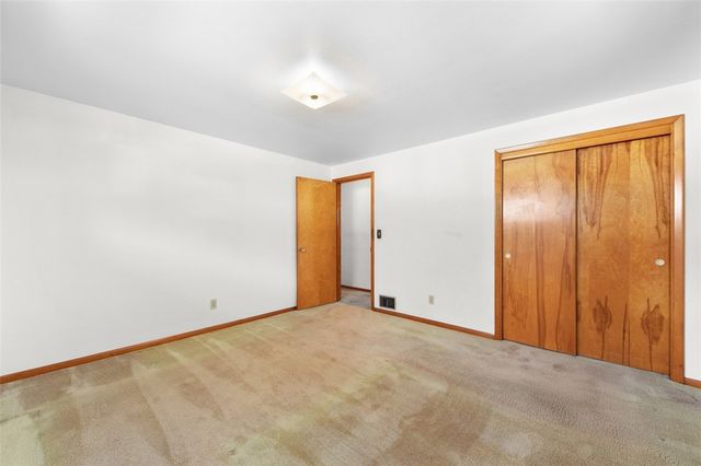 206 S Thompson Lane, Hempfield Twp, PA 15642