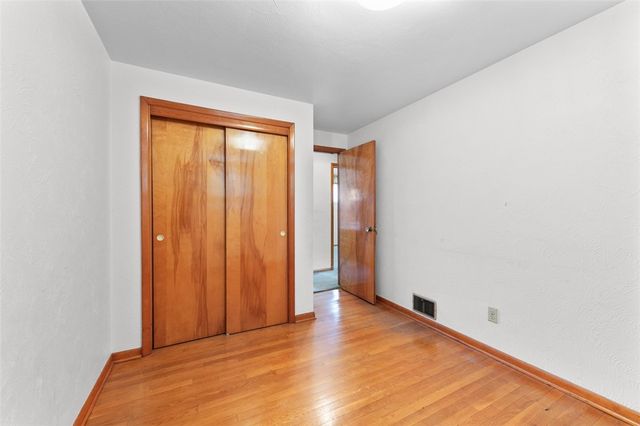 206 S Thompson Lane, Hempfield Twp, PA 15642