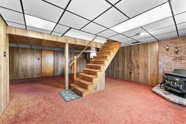 206 S Thompson Lane, Hempfield Twp, PA 15642