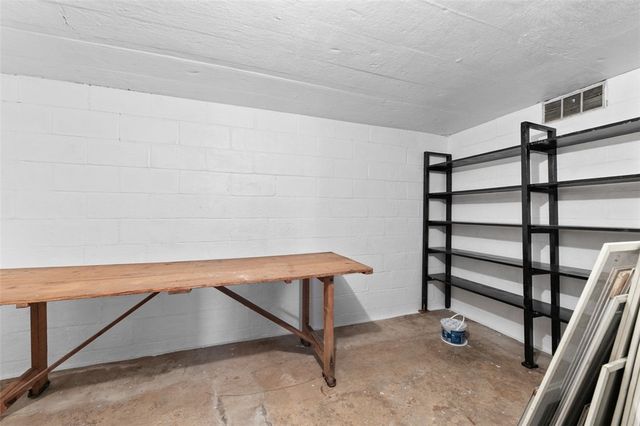 206 S Thompson Lane, Hempfield Twp, PA 15642