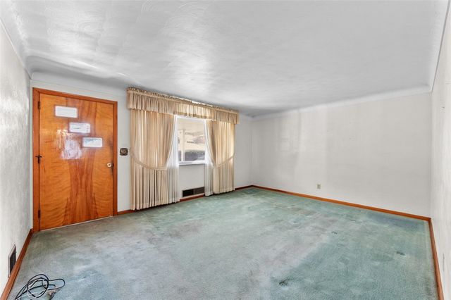 206 S Thompson Lane, Hempfield Twp, PA 15642