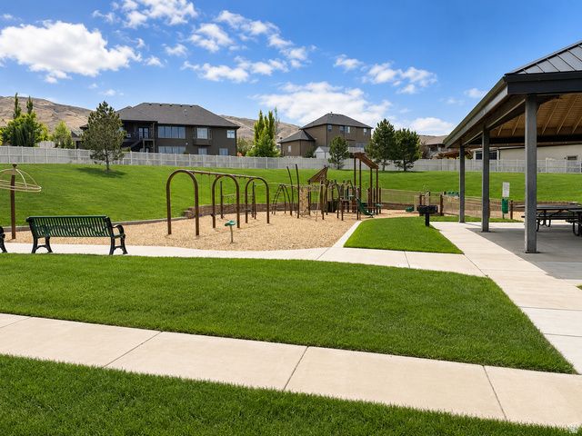 2171 REMINGTON AVE, Saratoga Springs, UT 84045