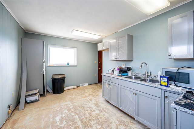 2915 Leechburg Road, Lower Burrell, PA 15068