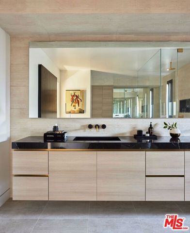 9455 Eden Drive, Beverly Hills, CA 90210