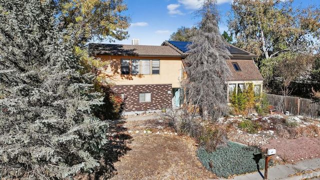 61 Ironweed Dr, Pueblo, CO 81001