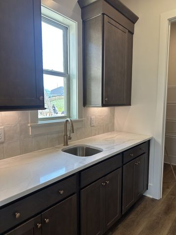 165 Manor Way, Hendersonville, TN 37075