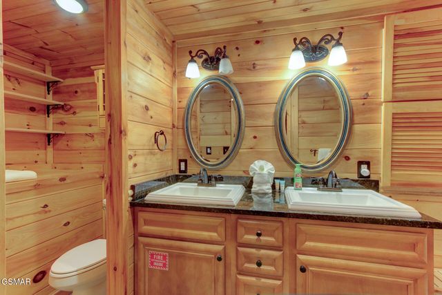 919 Grey Fox Trail, Gatlinburg, TN 37738