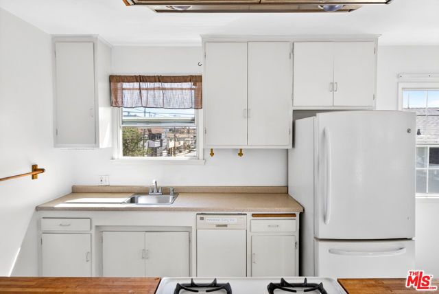 3450 Vinton Avenue, Los Angeles, CA 90034