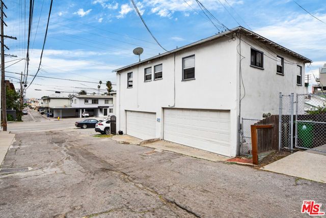 3450 Vinton Avenue, Los Angeles, CA 90034