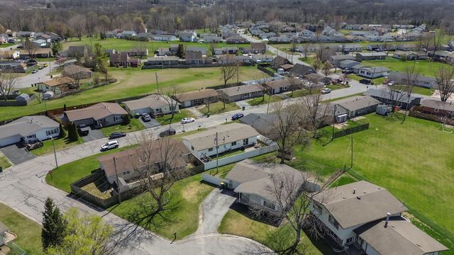 528 Raven Road, Valparaiso, IN 46385