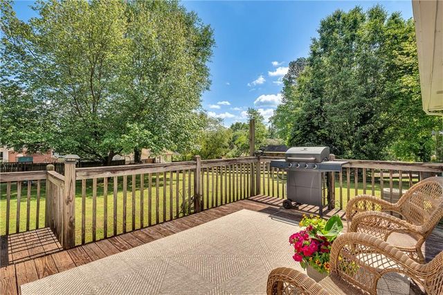 804 Whitehall Drive, Lawrenceville, GA 30043