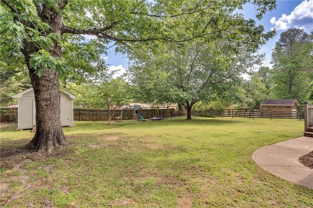804 Whitehall Drive, Lawrenceville, GA 30043