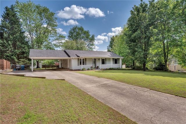 804 Whitehall Drive, Lawrenceville, GA 30043
