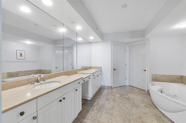 20201 E Country Club Dr 1808, Aventura, FL 33180