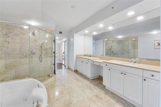 20201 E Country Club Dr 1808, Aventura, FL 33180