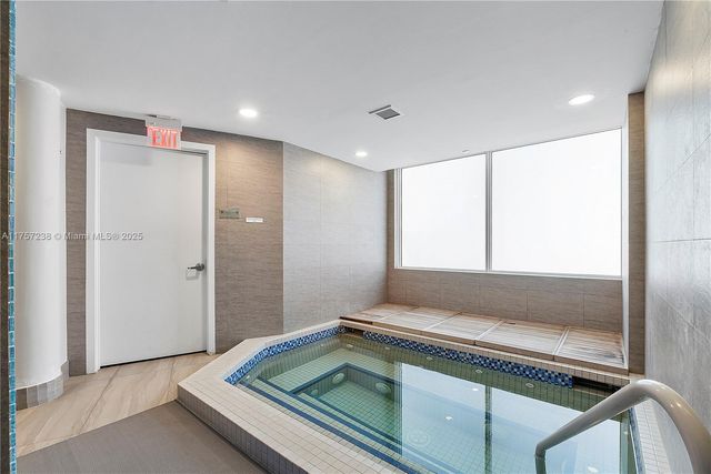 20201 E Country Club Dr 1808, Aventura, FL 33180