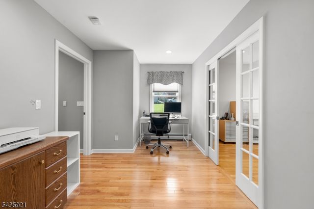 8 Garrett Dr, Raritan Twp., NJ 08822