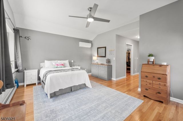 8 Garrett Dr, Raritan Twp., NJ 08822