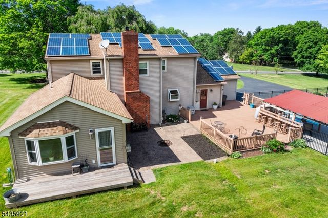 8 Garrett Dr, Raritan Twp., NJ 08822