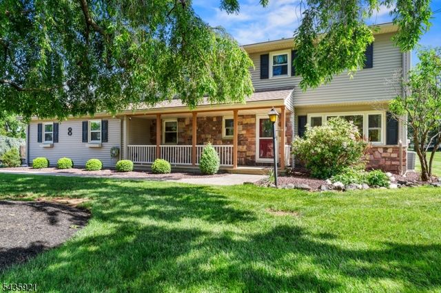 8 Garrett Dr, Raritan Twp., NJ 08822