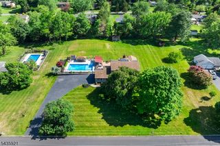 8 Garrett Dr, Raritan Twp., NJ 08822
