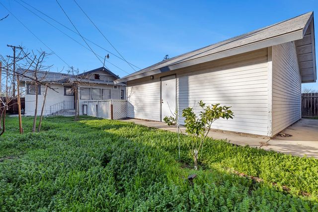 2766 Lee Street, Selma, CA 93662