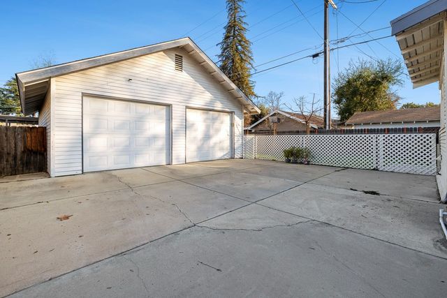2766 Lee Street, Selma, CA 93662