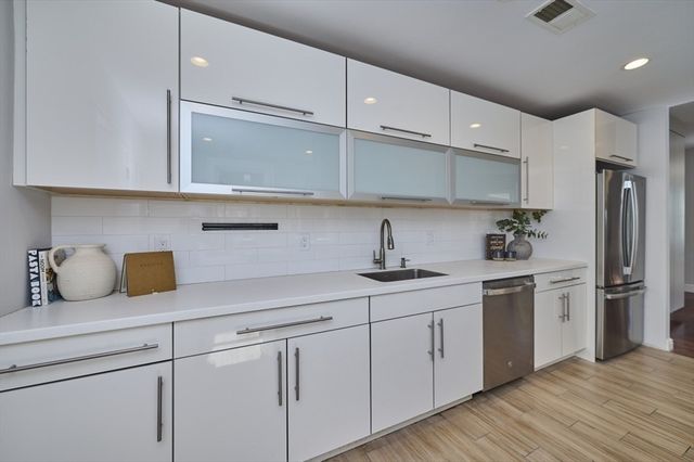 20 Marie Ave 1, Cambridge, MA 02139