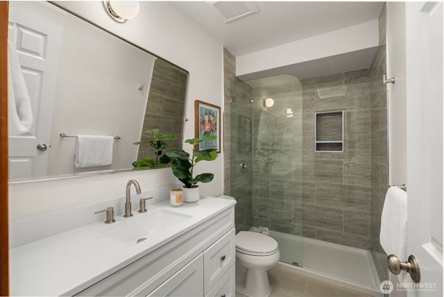 20803 NE 15th Lane, Sammamish, WA 98074