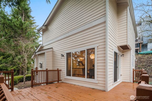 20803 NE 15th Lane, Sammamish, WA 98074