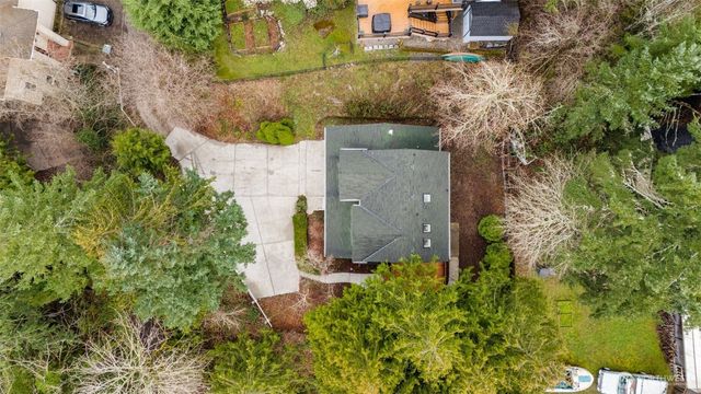 20803 NE 15th Lane, Sammamish, WA 98074