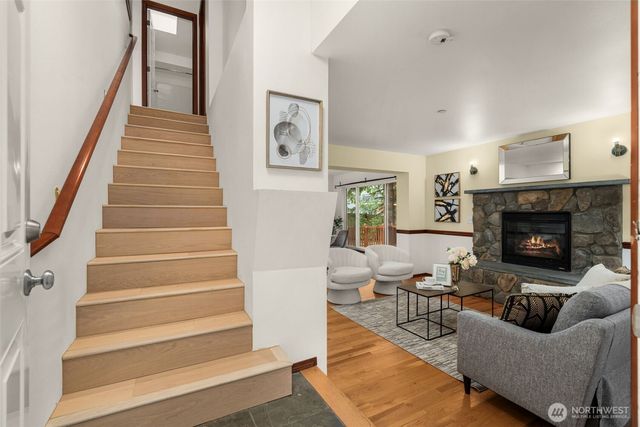 20803 NE 15th Lane, Sammamish, WA 98074