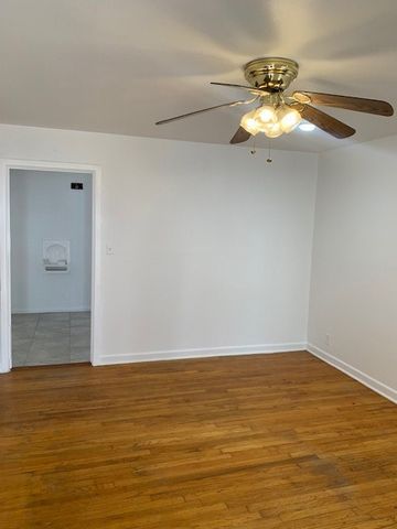 2702 Wayside Avenue, Fort Worth, TX 76110