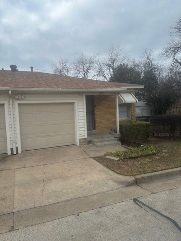 2702 Wayside Avenue, Fort Worth, TX 76110