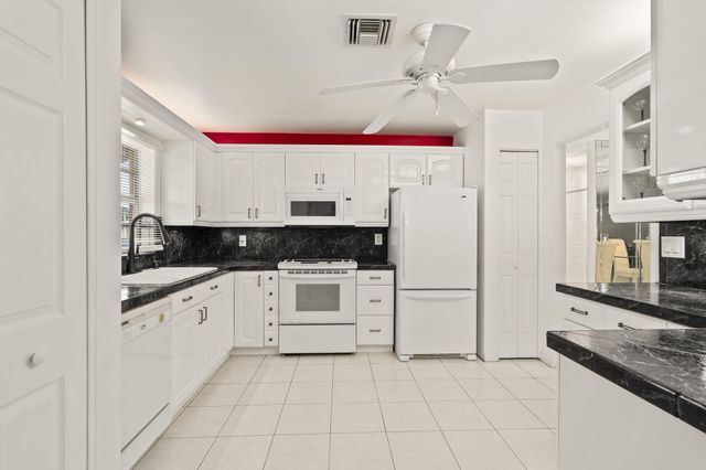 519 Ponderosa Drive 43, Fort Pierce, FL 34982