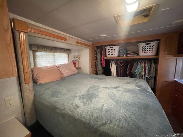 792 ALAMO BEACH RD, Pipe Creek, TX 78063