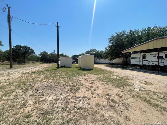 792 ALAMO BEACH RD, Pipe Creek, TX 78063