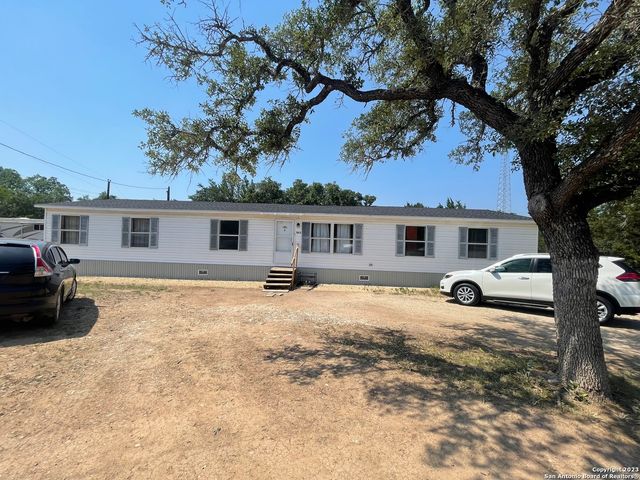 792 ALAMO BEACH RD, Pipe Creek, TX 78063